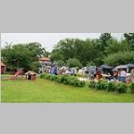 Många var de- paraplyerna, försäljarna och besökarna